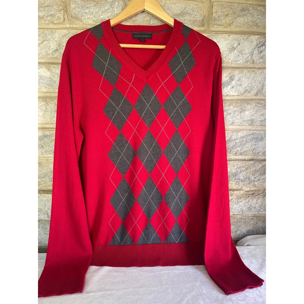 Banana Republic Mens V Neck Silk Cashmere  Sweater Red Grey Argyle Knit   Medium